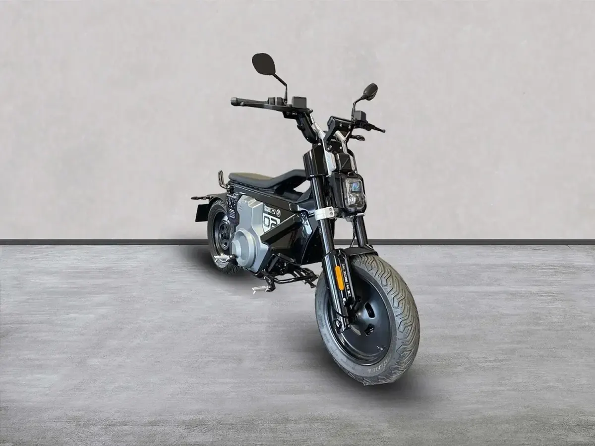 New BMW 02 2025 Black