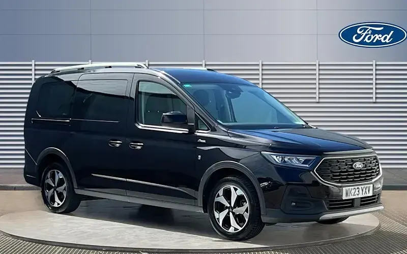 Begagnad Ford Tourneo Active 122 HK (89 kW) 2026 Kombi