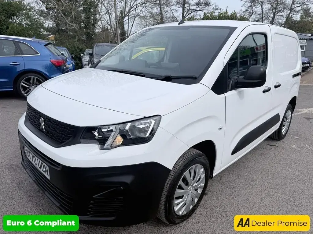 Used Peugeot Partner 2021 White MPV