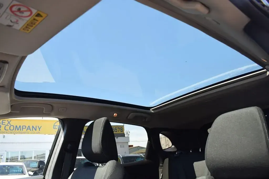 Used Nissan Qashqai N-Connecta 190 HP (139 kW) 2024 Black SUV