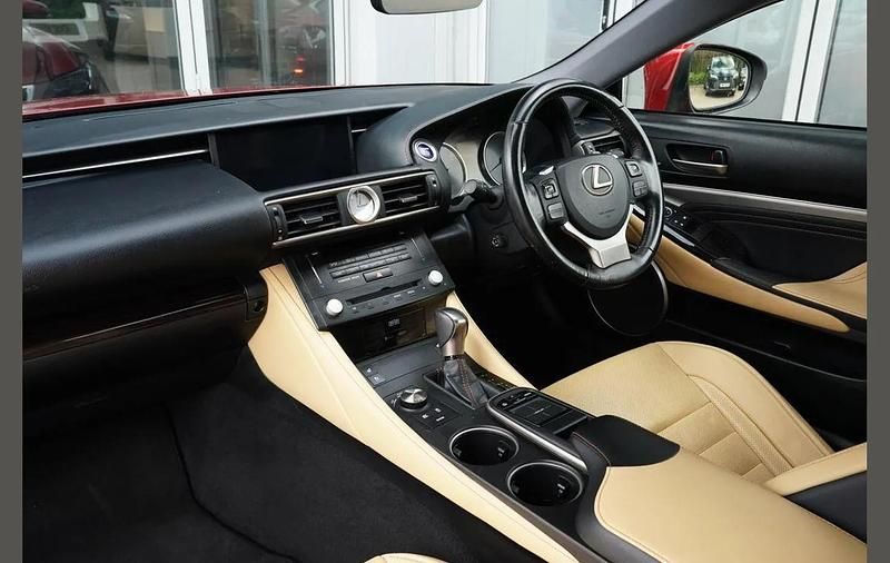 Used Lexus RC300h 220 HP (161 kW) 2017 Red Coupe