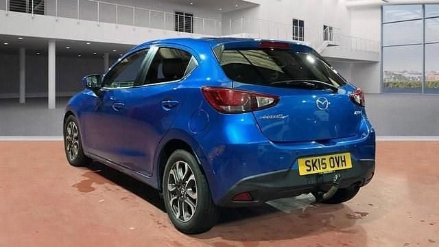 Used Mazda 2 Edition 90 HP (66 kW) 2015 Blue Hatchback