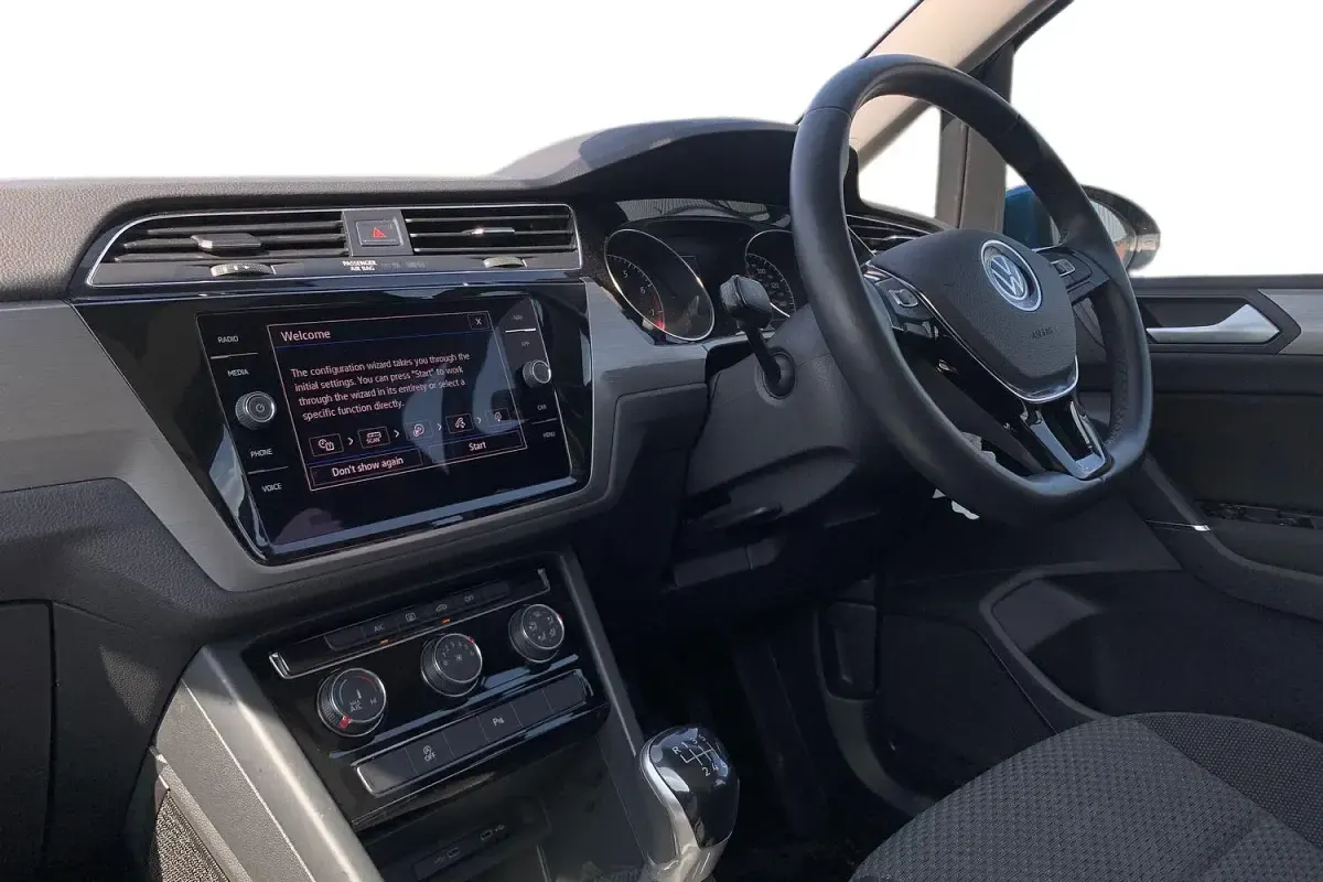 Used VW Touran Family 150 HP (110 kW) 2021 Blue MPV