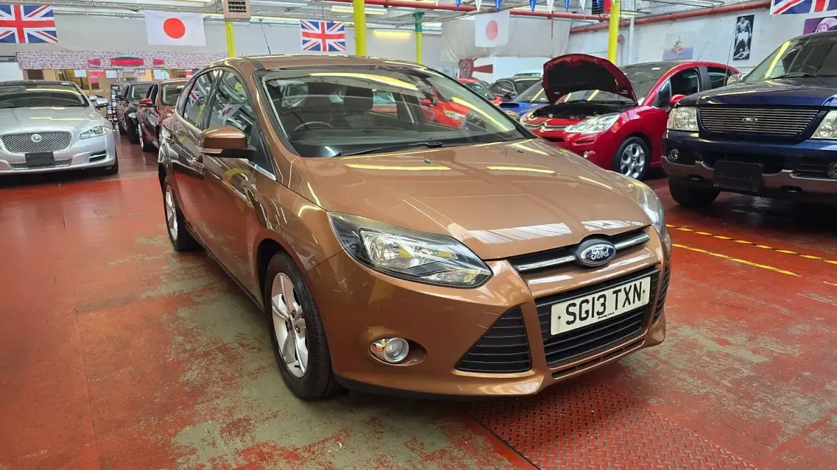 Used Ford Focus Zetec 2013 Brown Hatchback