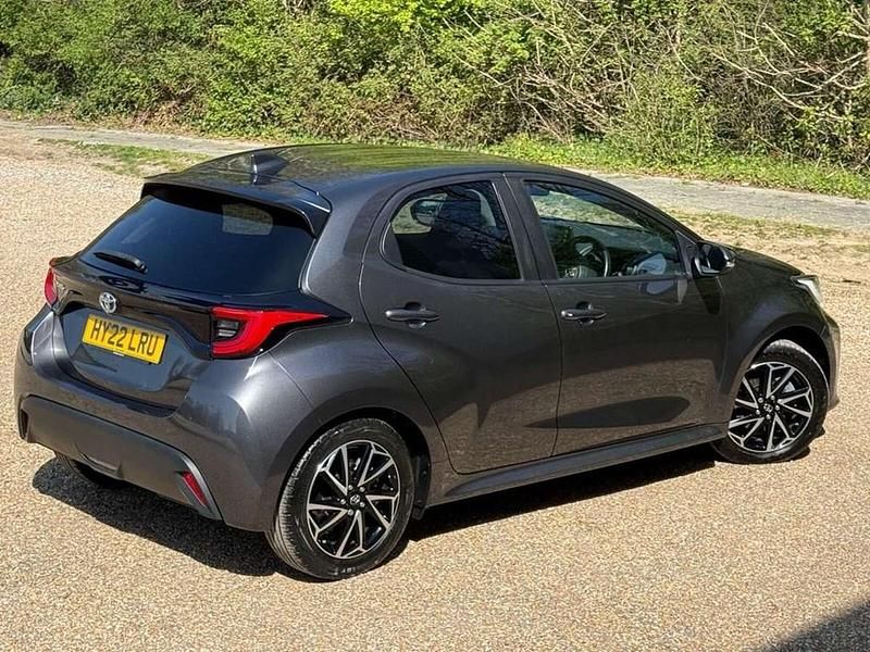 Used Toyota Yaris Hybrid Design 116 HP (85 kW) 2022 Decuma grey Hatchback