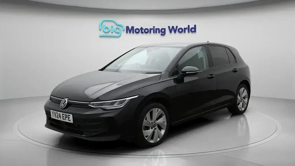Usado VW Golf VIII Comfortline 150 CV (110 kW) 2024 Negro Utilitario