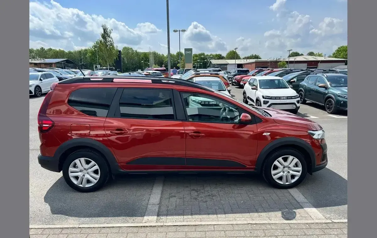 Used Dacia Jogger Expression 141 HP (103 kW) 2024 Brown MPV