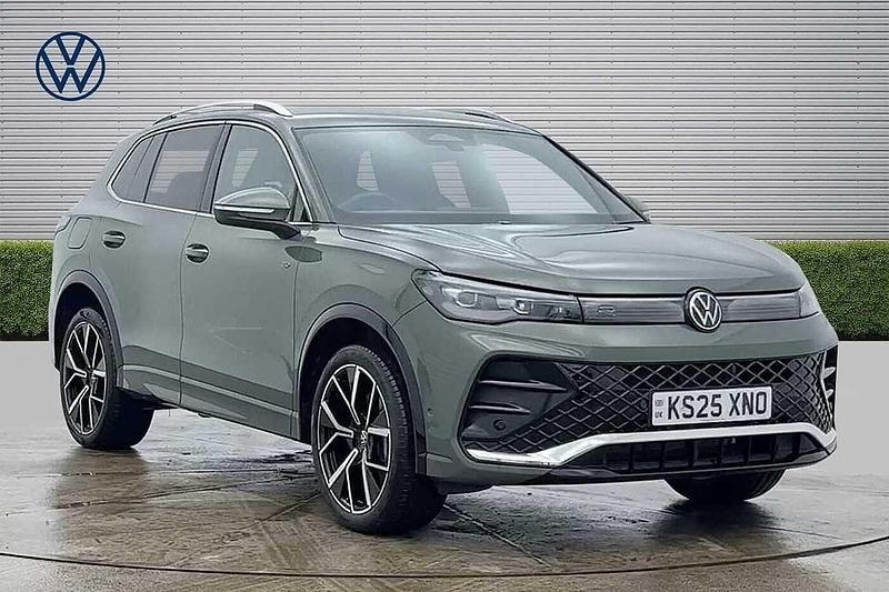 Used VW Tiguan R-line 272 HP (200 kW) 2025 Green SUV