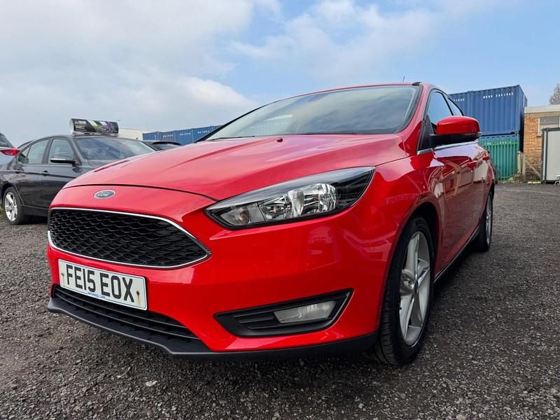 Used Ford Focus Zetec 2015 Red Hatchback