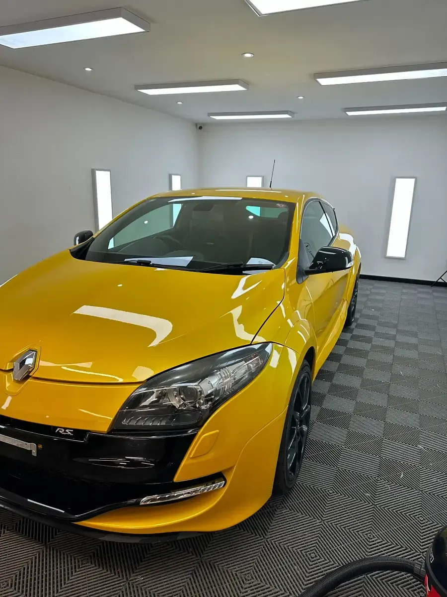 Used Renault Mégane R.S. 2012 Yellow Hatchback