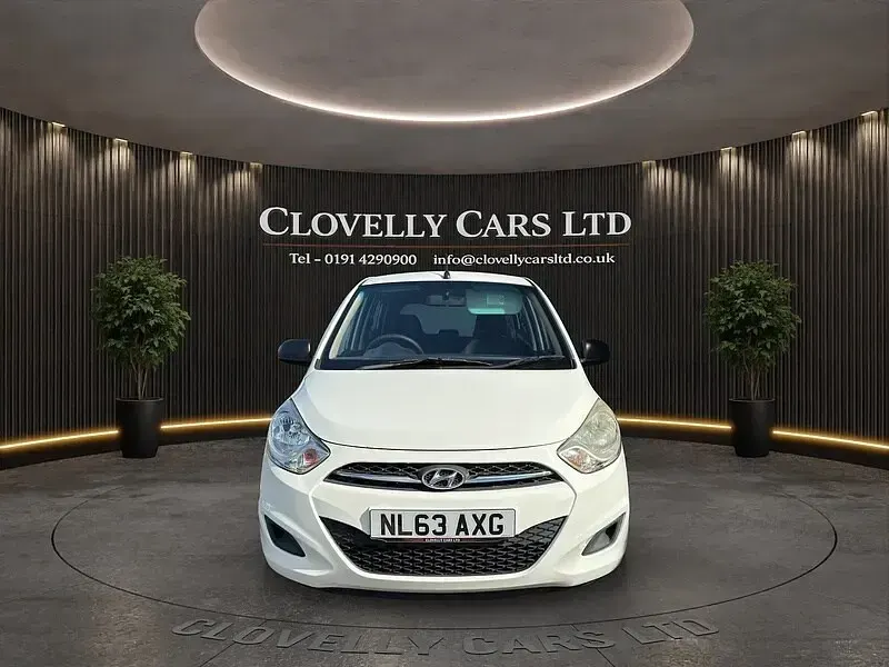 Used Hyundai i10 Classic 85 HP (62 kW) 2013 White Hatchback