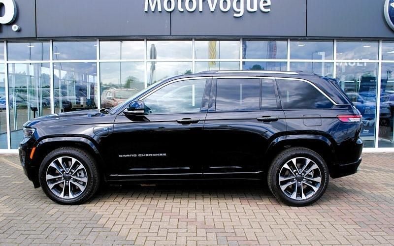 Used Jeep Grand Cherokee Overland 381 HP (280 kW) 2023 Black SUV