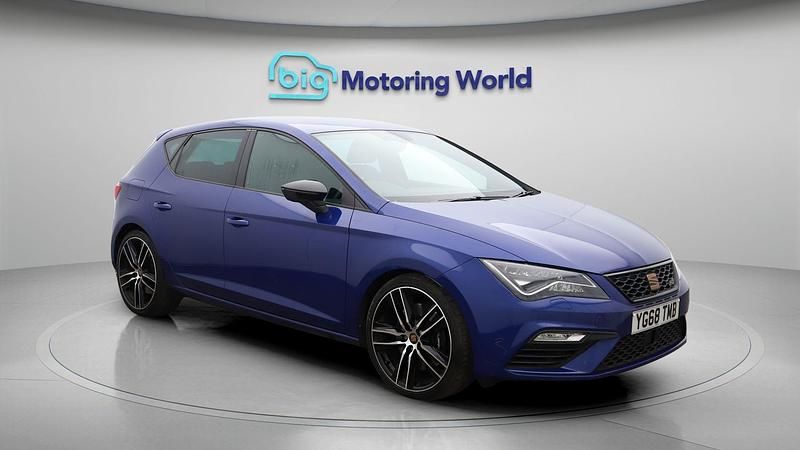 Used Seat Leon Cupra 290 290 HP (213 kW) 2019 Blue Hatchback