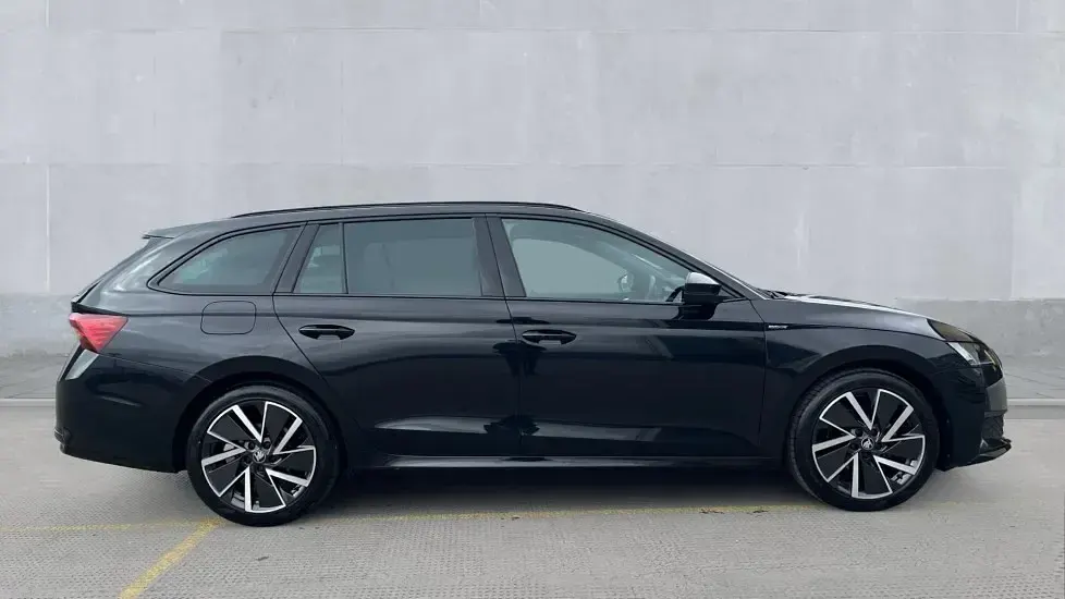 Used Skoda Octavia SportLine 150 HP (110 kW) 2025 Black magic