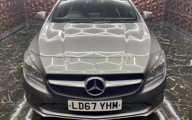 Begagnad Mercedes CLA180 122 HK (89 kW) 2017 Grå Sedan