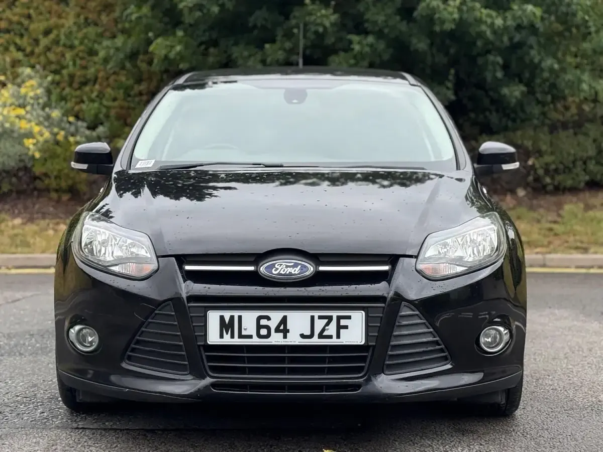 Used Ford Focus Zetec 115 HP (84 kW) 2014 Black Hatchback