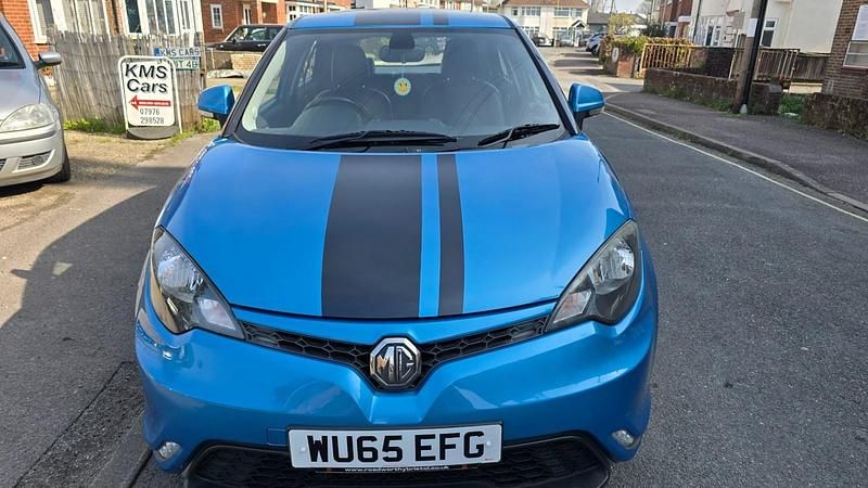 Used MG MG3 106 HP (77 kW) 2015 Blue Hatchback