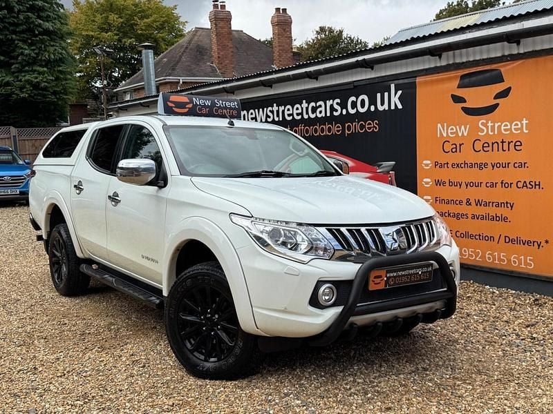 White Used 2016 Mitsubishi L200 Pickup | £13,184 (Fair price) - Image 1/3