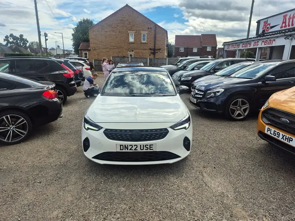 Used Vauxhall Corsa Edition 75 HP (55 kW) 2022 White Hatchback