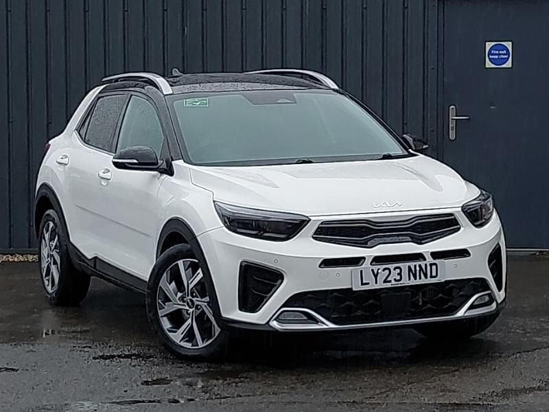White Used 2023 Kia Stonic GT-Line S SUV | £18,298 (Fair price) - Image 1/4