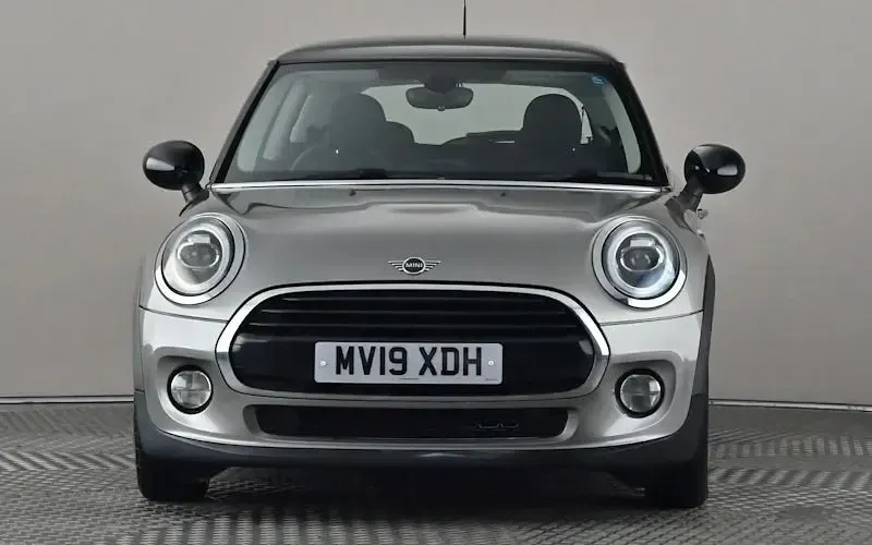 Used Mini Cooper Classic 136 HP (100 kW) 2021 Hatchback