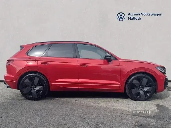 Used VW Touareg Black Edition 286 HP (210 kW) 2025 Red SUV