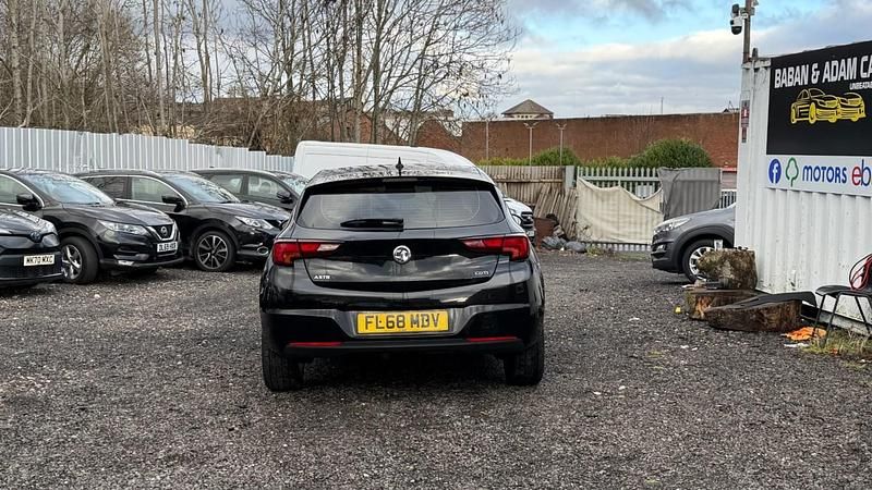 Black Used 2018 Vauxhall Astra SRi Hatchback | £5,300 (Super price) - Image 1/4