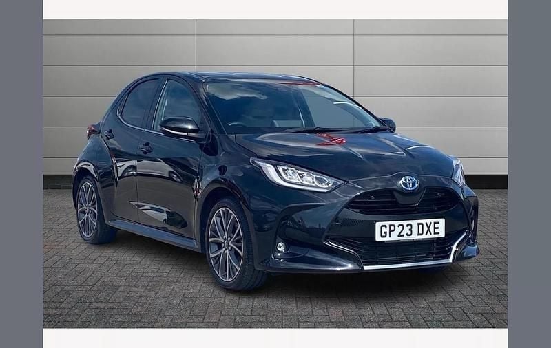 Eclipse black Used 2023 Toyota Yaris Hybrid Hatchback | £19,295 (Fair price) - Image 1/3