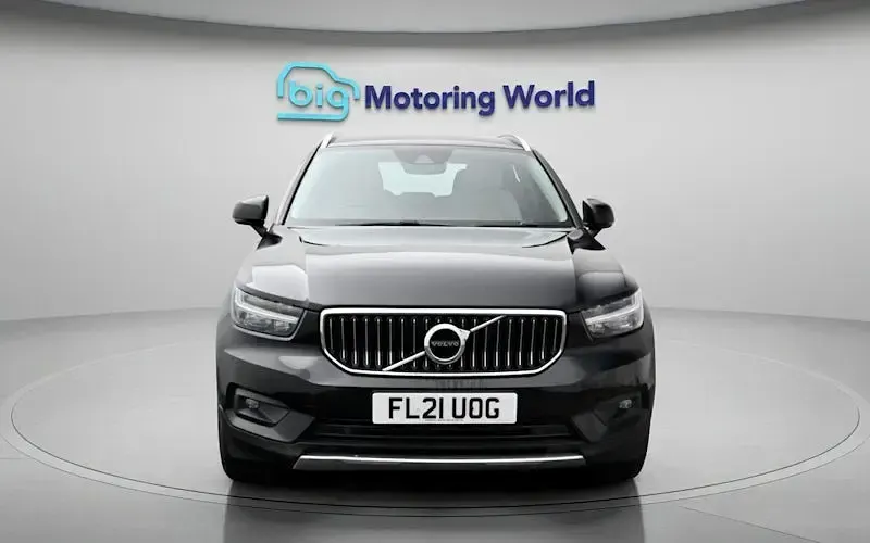 Second-hand Volvo XC40 Inscription 163 CP (119 kW) 2021 Negru SUV