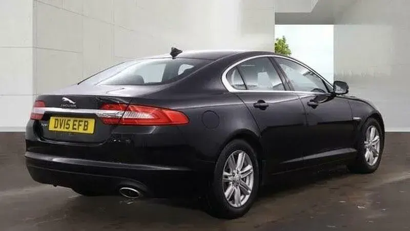 Used Jaguar XF Luxury 160 HP (117 kW) 2015 Black Sedan