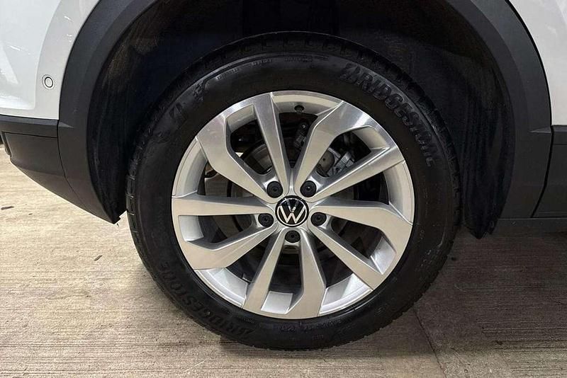 Used VW T-Roc Match 115 HP (84 kW) 2025 White SUV