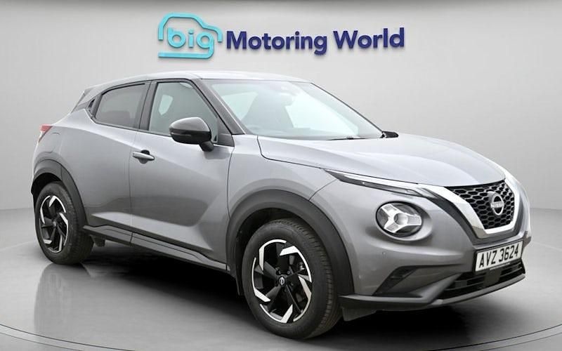 Used Nissan Juke N-Connecta 114 HP (83 kW) 2023 Grey SUV