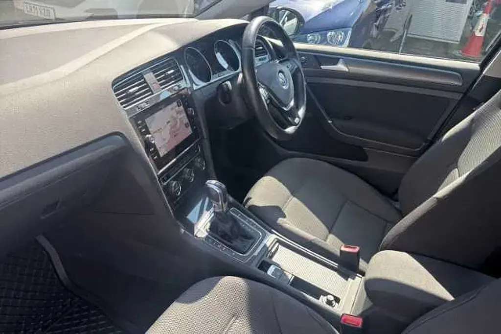 Used VW e-Golf 99 kW (135 HP) 2019 Grey Hatchback