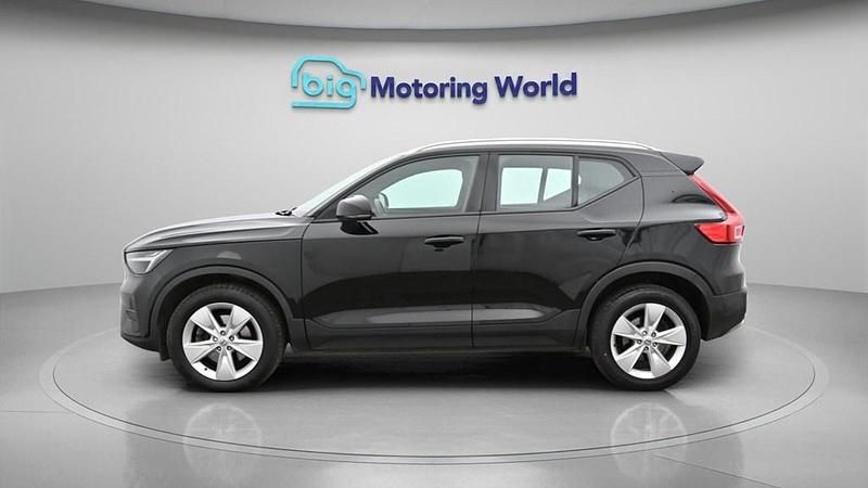 Used Volvo XC40 Core 163 HP (119 kW) 2023 Black SUV
