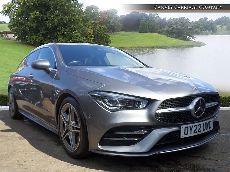 Used Mercedes CLA180 Shooting Brake AMG line 136 HP (100 kW) 2022 Grey Estate