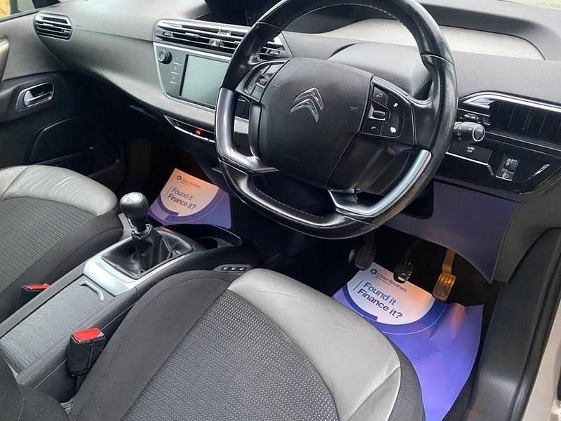 Used Citroën Grand C4 Picasso Flair 120 HP (88 kW) 2018 Beige MPV