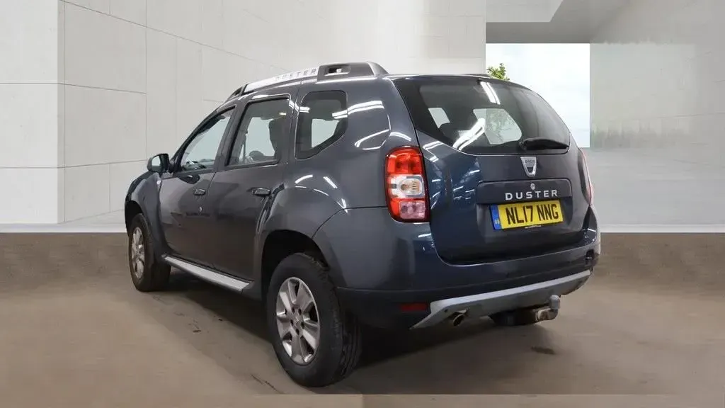 Usado Dacia Duster Lauréate 110 HP (80 kW) 2017 Cinzento SUV