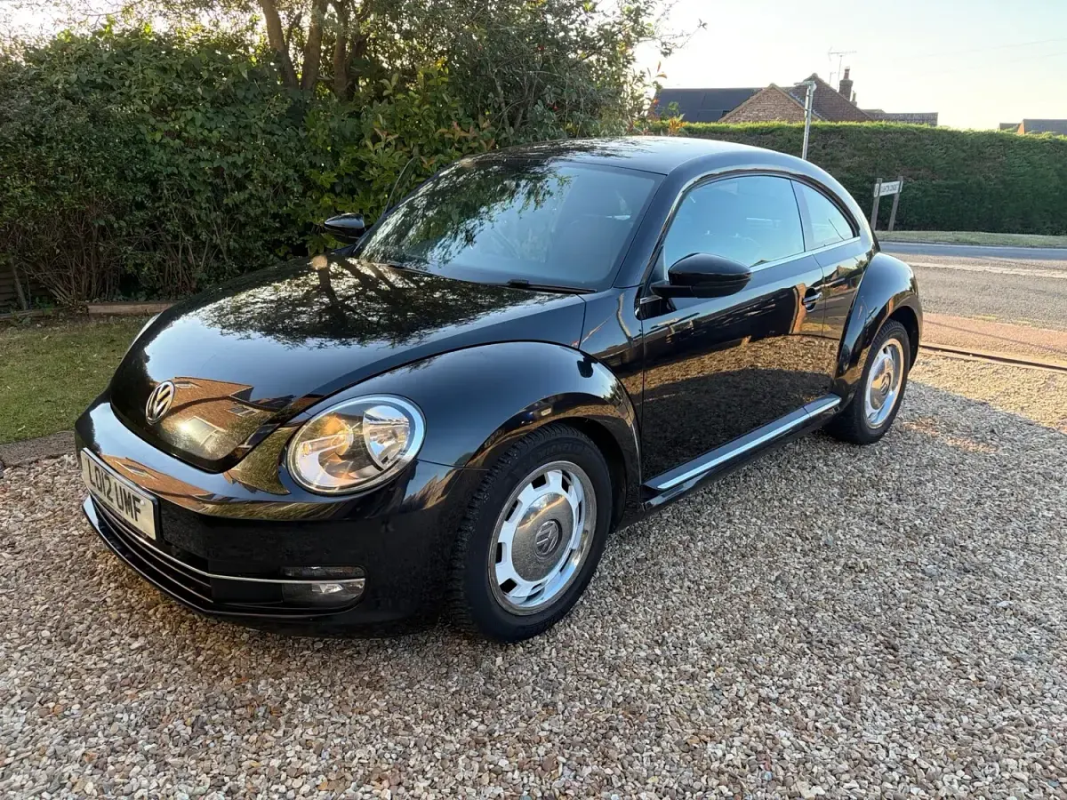 Used VW Beetle Design 105 HP (77 kW) 2012 Black Hatchback