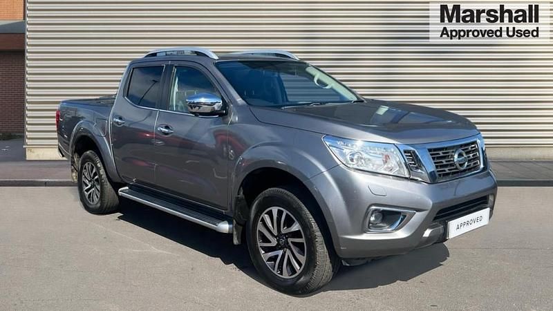 Used Nissan Navara Tekna 190 HP (139 kW) 2018 Grey Pickup