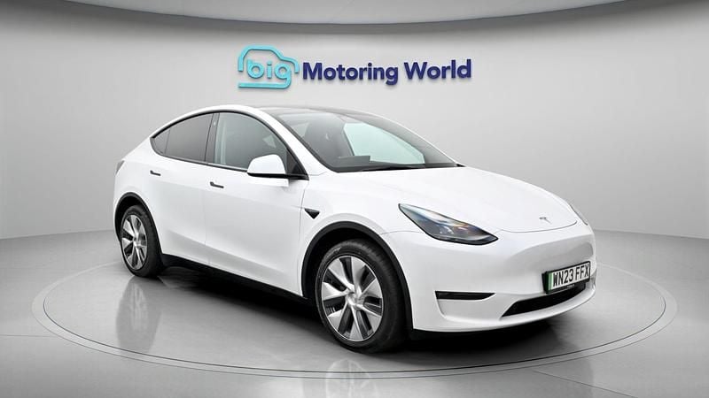 Used Tesla Model Y Long Range AWD 378 kW (514 HP) 2023 White SUV