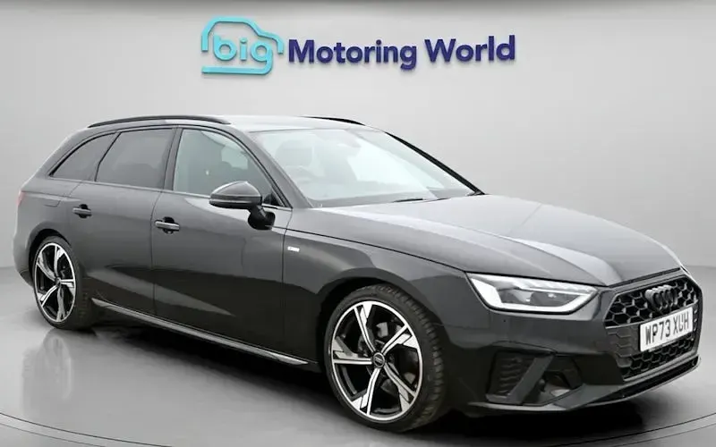 Gebraucht Audi A4 Black Edition 150 PS (110 kW) 2025 Kombi