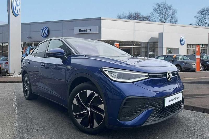 Blue Used 2023 VW ID.5 Pro SUV | £25,999 (Fair price) - Image 1/4