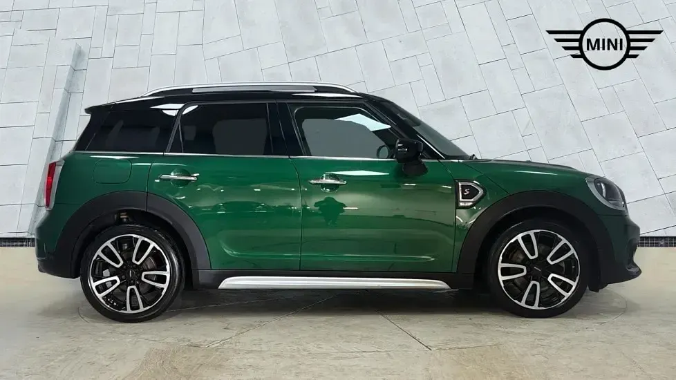 Used Mini Cooper S Countryman Sport 189 HP (139 kW) 2020 Green SUV