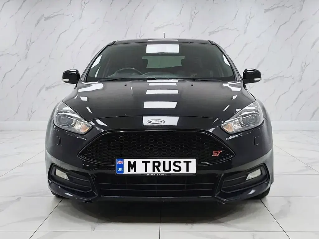 Usado Ford Focus ST 185 HP (136 kW) 2018 Preto Citadino