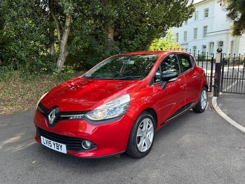 Red Used 2015 Renault Clio IV Dynamique Hatchback | £4,500 (Good price) - Image 1/4