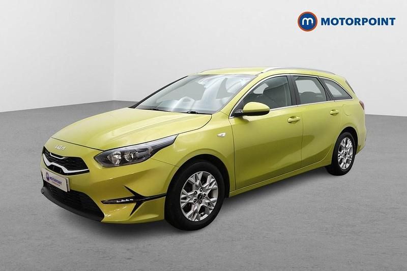 Used Kia Ceed 2023 Yellow Hatchback
