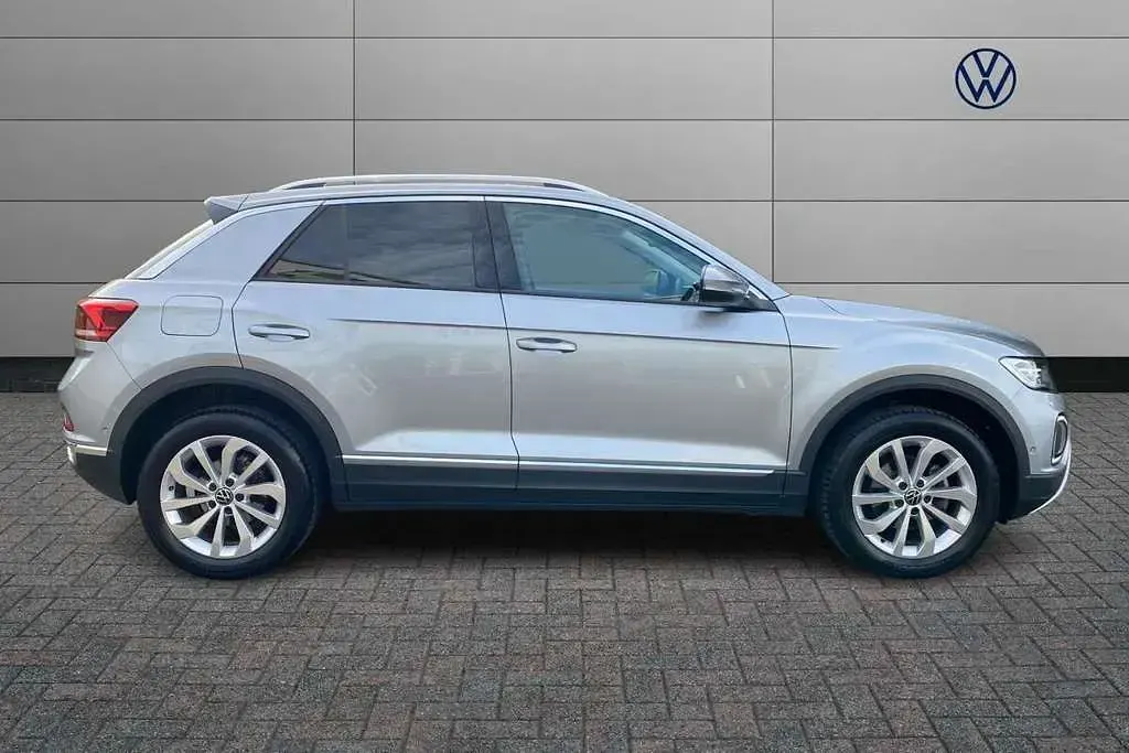 Used VW T-Roc Style 150 HP (110 kW) 2025 Silver SUV