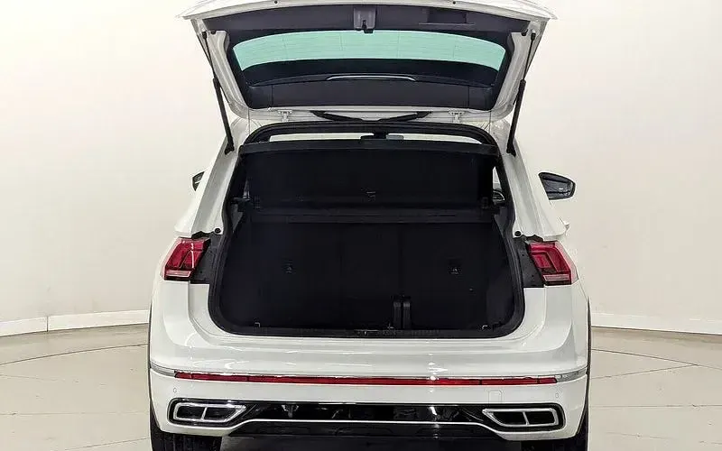 Used VW Tiguan R-line 150 HP (110 kW) 2023 SUV