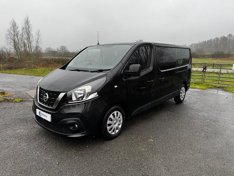 Used Nissan NV300 Acenta 120 HP (88 kW) 2021 Black Van