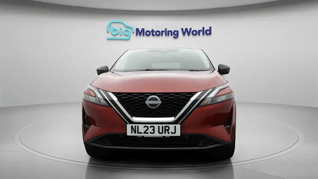 Used Nissan Qashqai N-Connecta 140 HP (102 kW) 2023 Red SUV